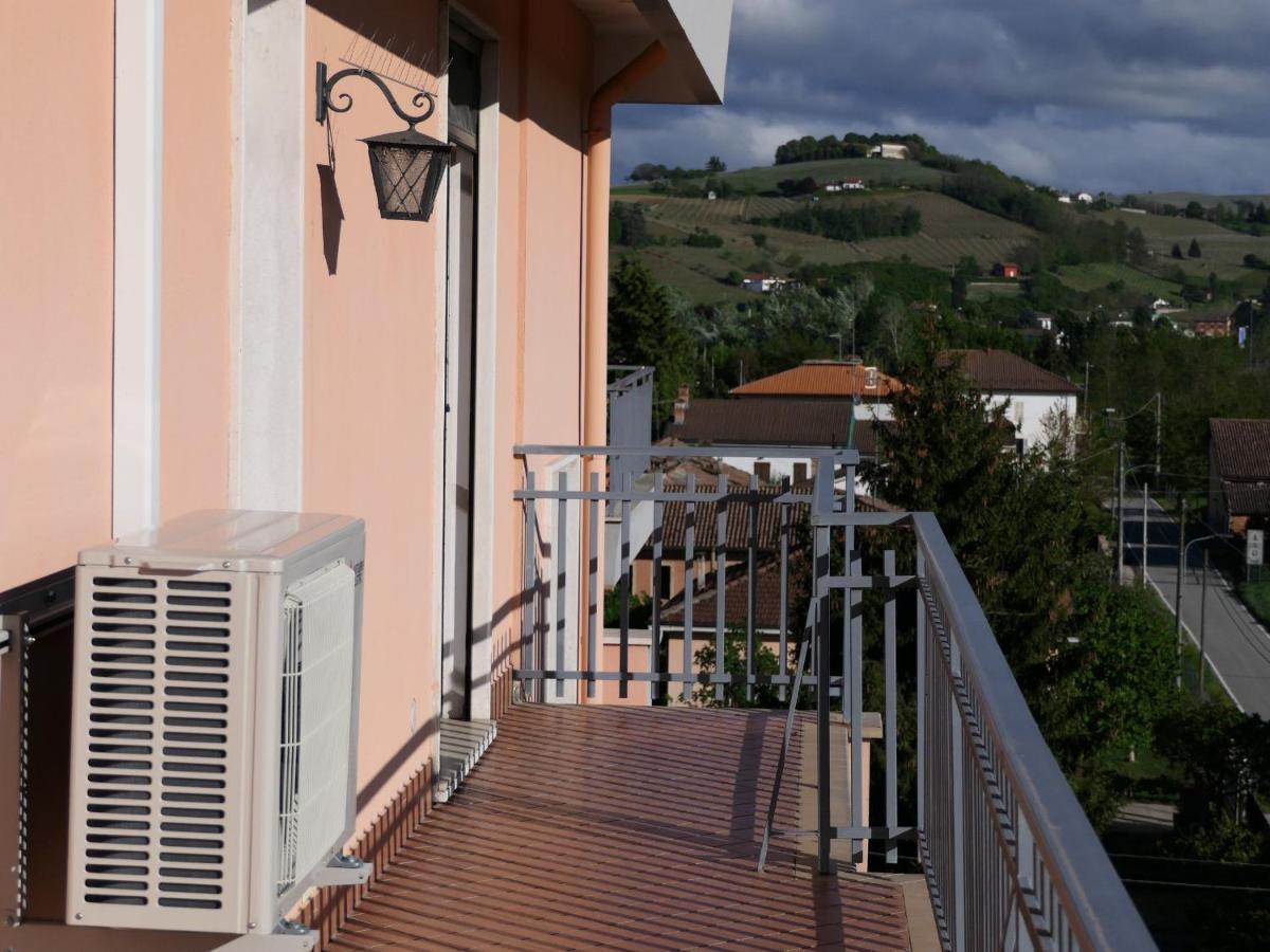 Appartamento Panoramico Nizza Monferrato Luaran gambar