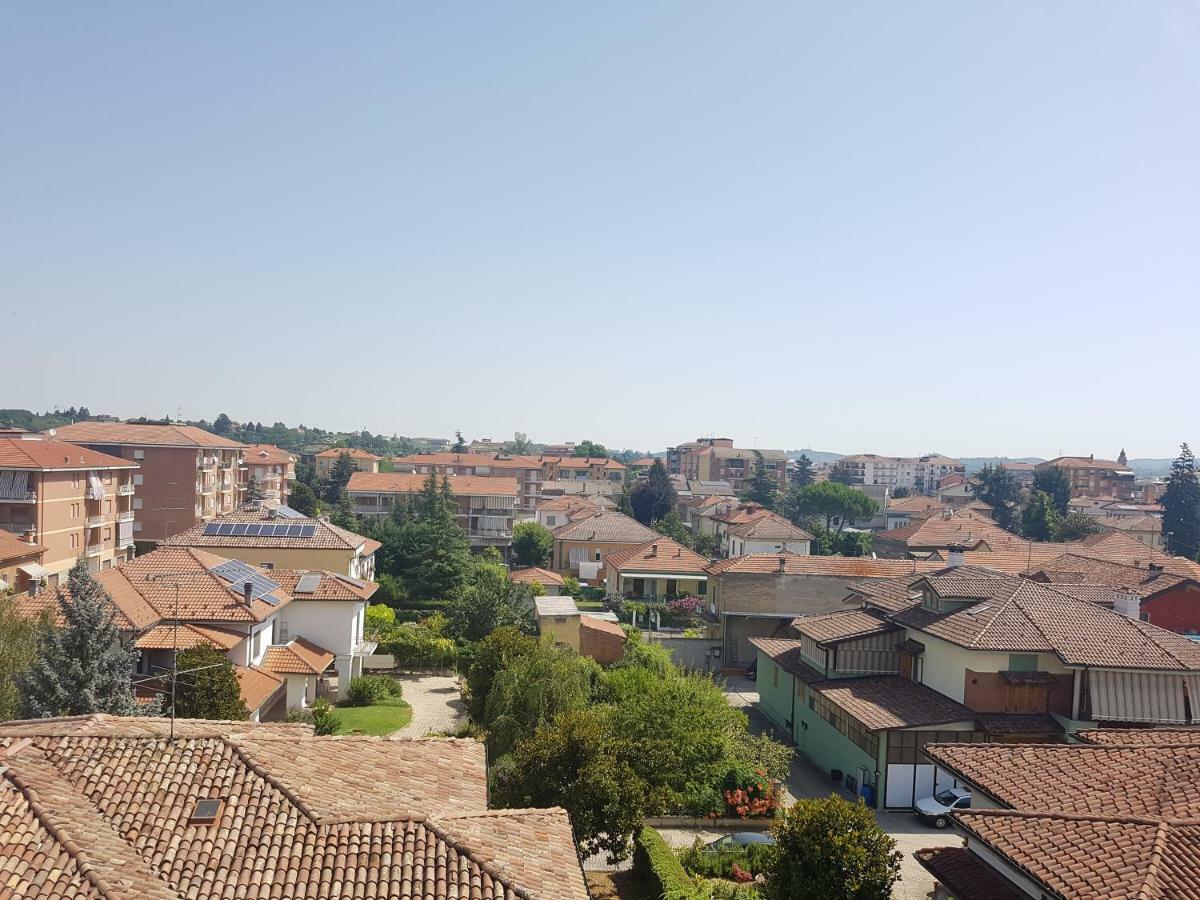 Appartamento Panoramico Nizza Monferrato Luaran gambar