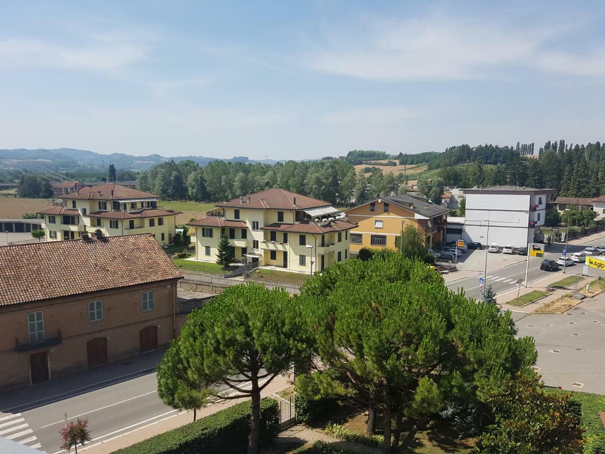 Appartamento Panoramico Nizza Monferrato Luaran gambar